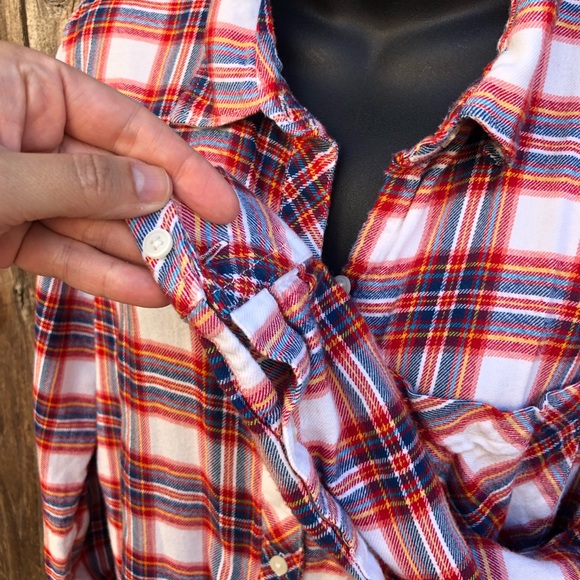 Gap plaid button down flannel - Picture 3 of 5